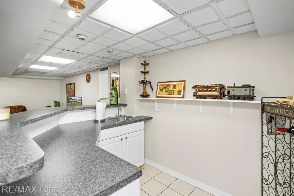 5651 Warrenshire Drive West Bloomfield Charter Township MI 48322
