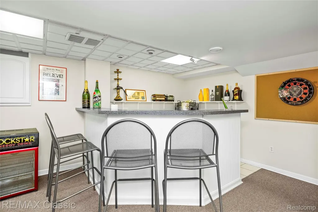 5651 Warrenshire Drive West Bloomfield Charter Township MI 48322