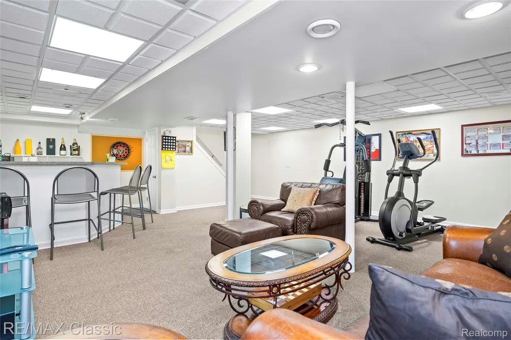 5651 Warrenshire Drive West Bloomfield Charter Township MI 48322