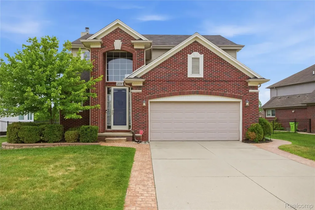 18890 Midway Drive Macomb Township MI 48044