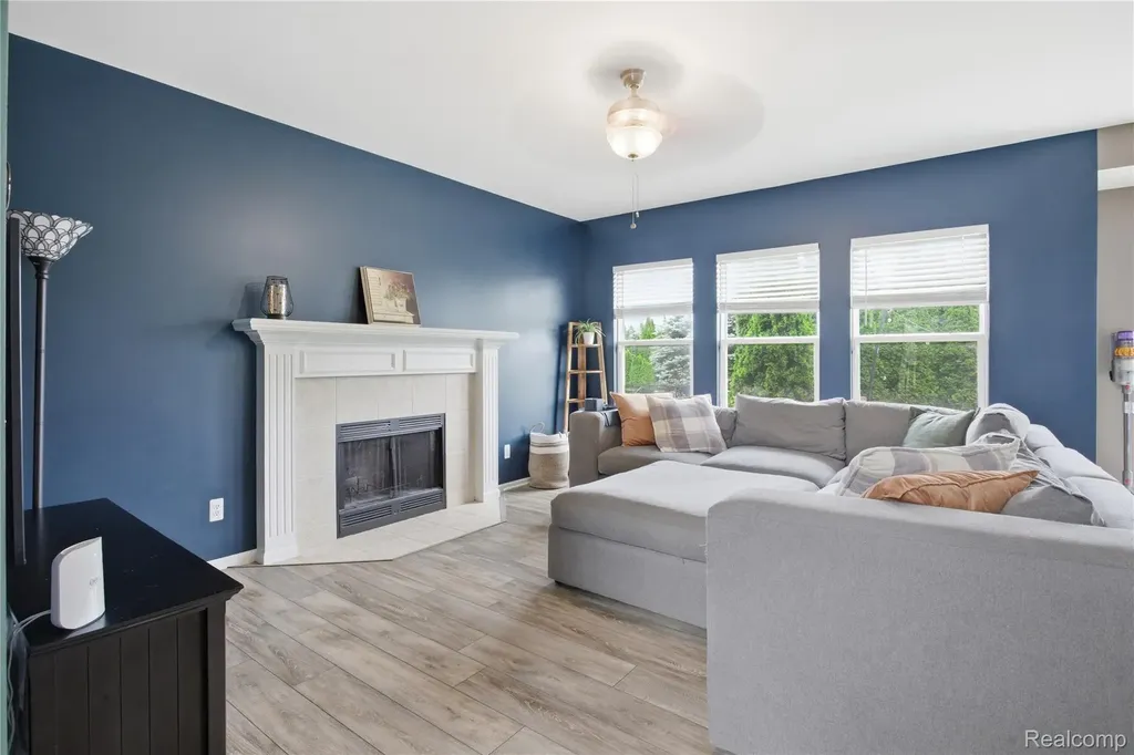 18890 Midway Drive Macomb Township MI 48044
