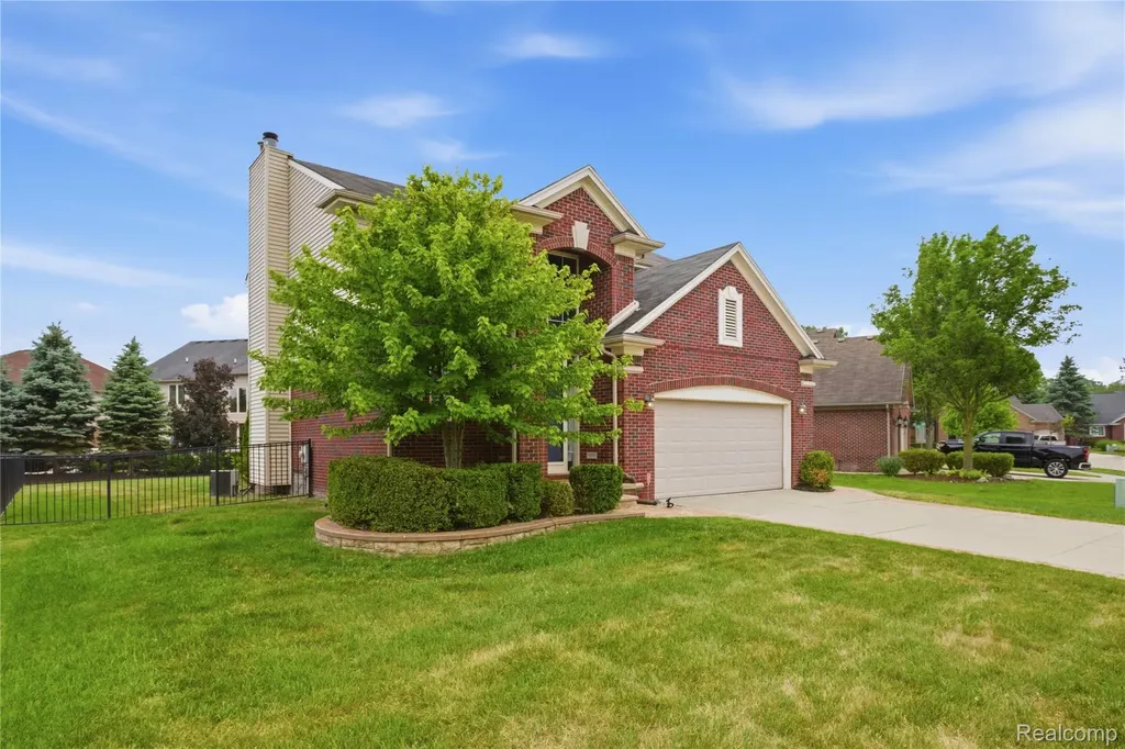 18890 Midway Drive Macomb Township MI 48044