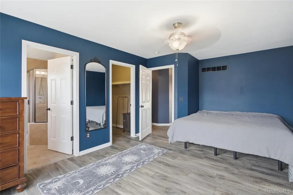 18890 Midway Drive Macomb Township MI 48044