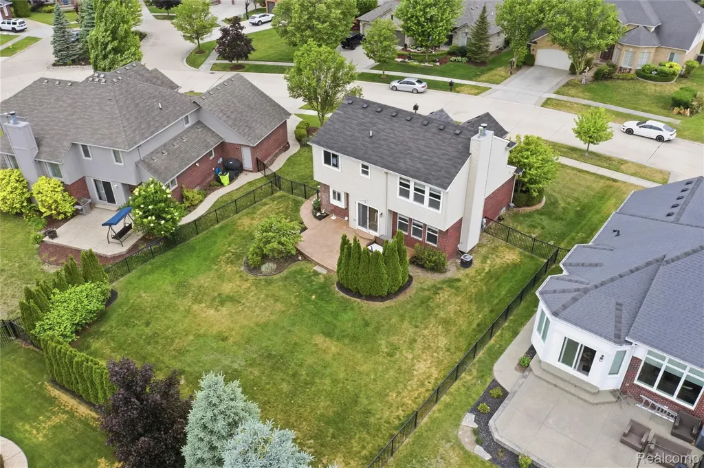 18890 Midway Drive Macomb Township MI 48044