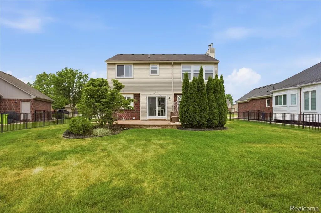 18890 Midway Drive Macomb Township MI 48044