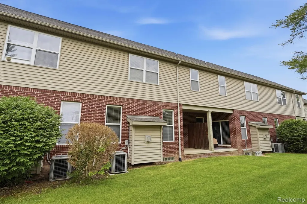 5953 High Point Court Brighton Township MI 48116