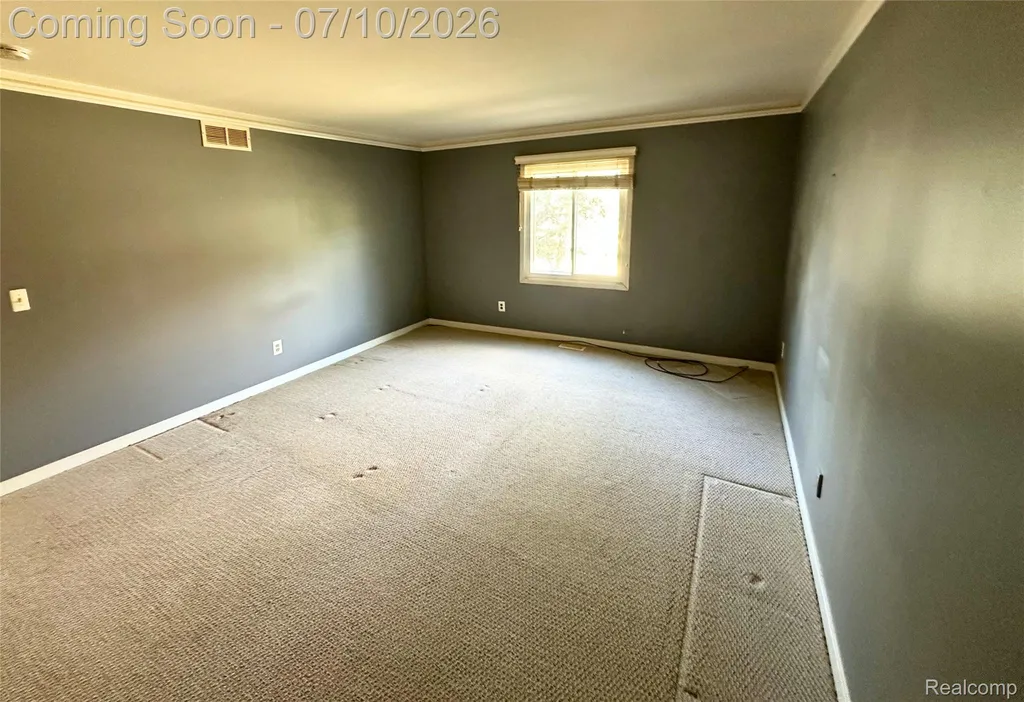 6669 Maple Lakes Drive West Bloomfield Charter Township MI 48322