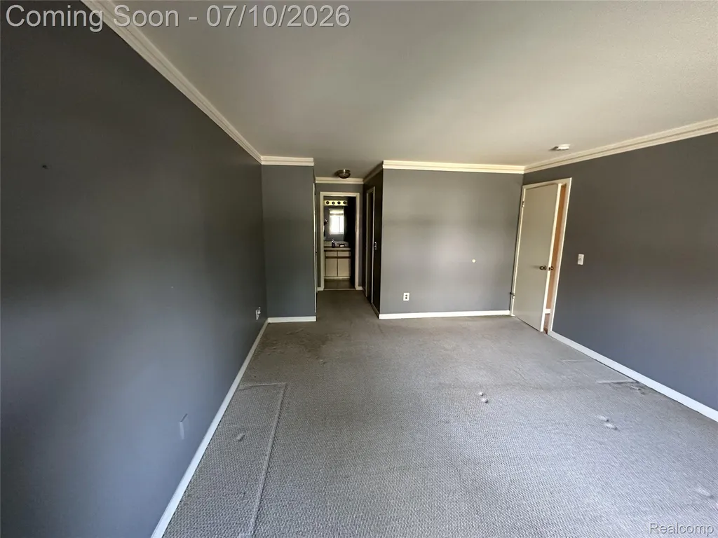 6669 Maple Lakes Drive West Bloomfield Charter Township MI 48322