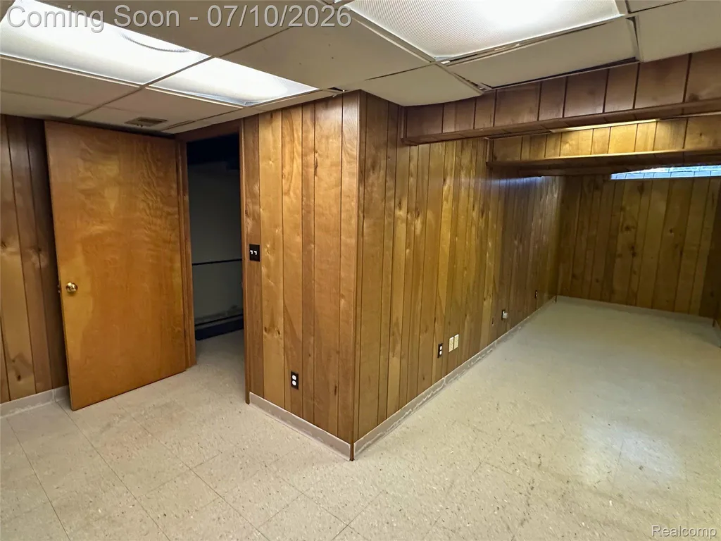 6669 Maple Lakes Drive West Bloomfield Charter Township MI 48322