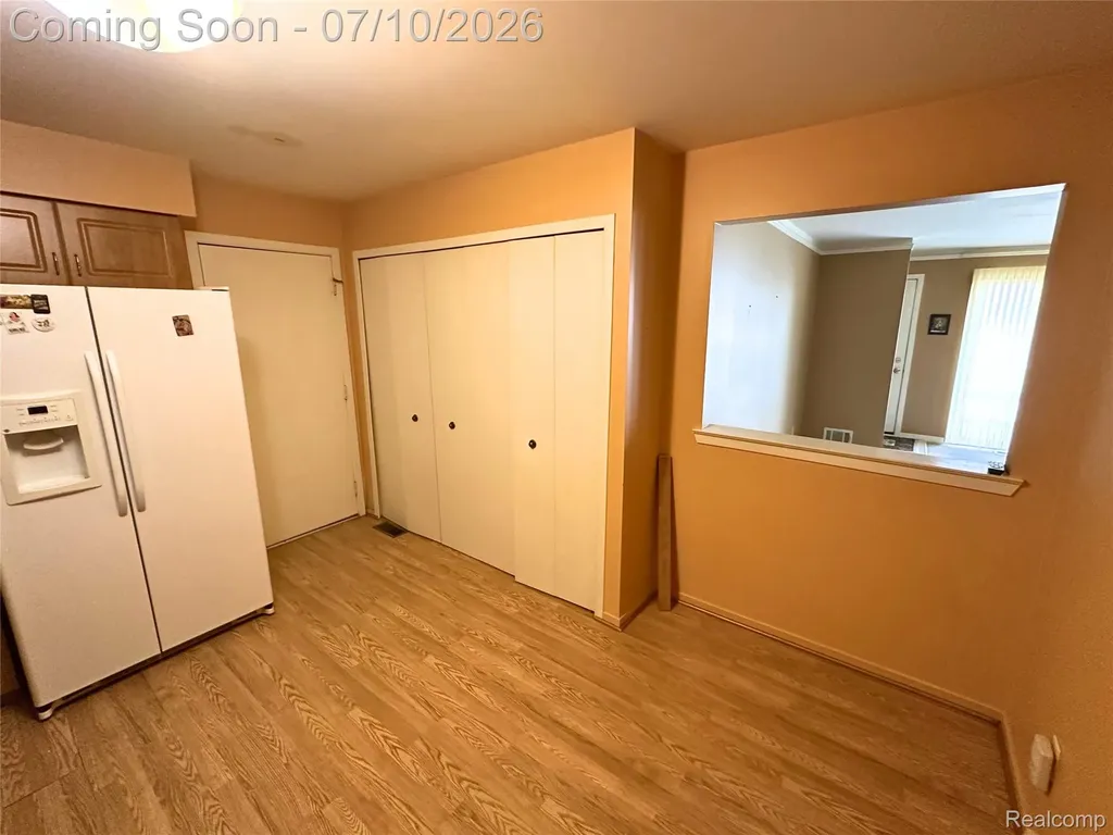 6669 Maple Lakes Drive West Bloomfield Charter Township MI 48322