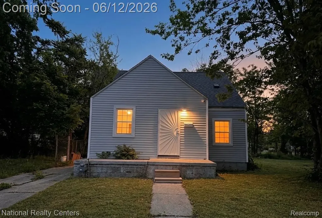 14821 Cedargrove Street Detroit City MI 48205