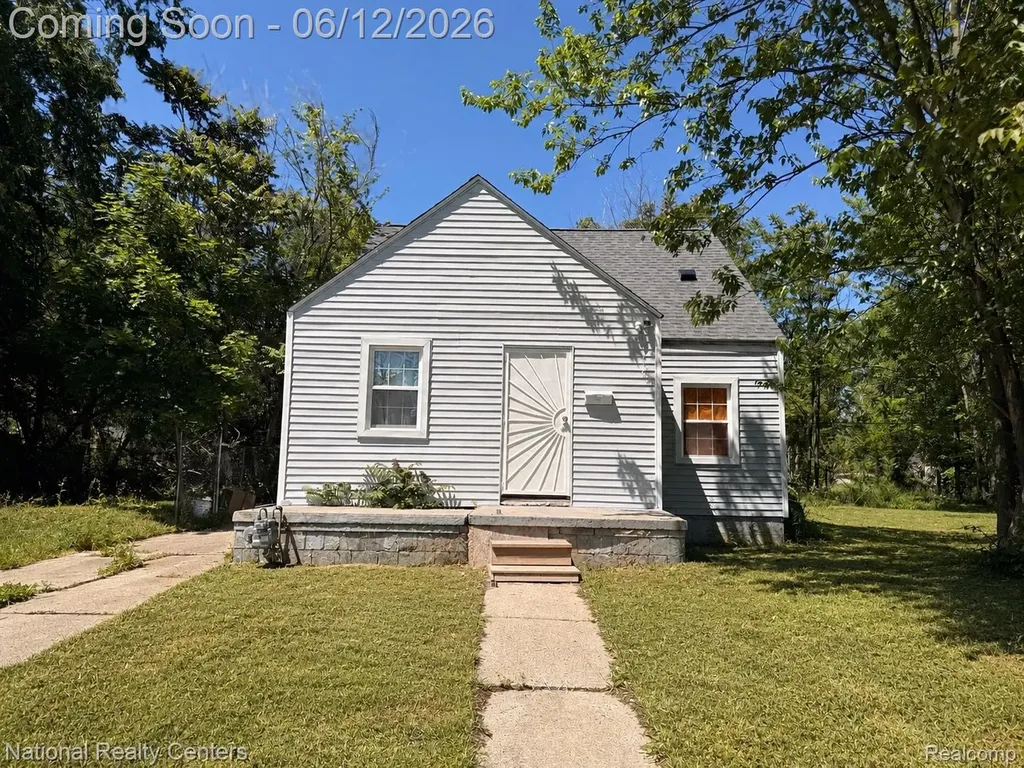 14821 Cedargrove Street Detroit City MI 48205