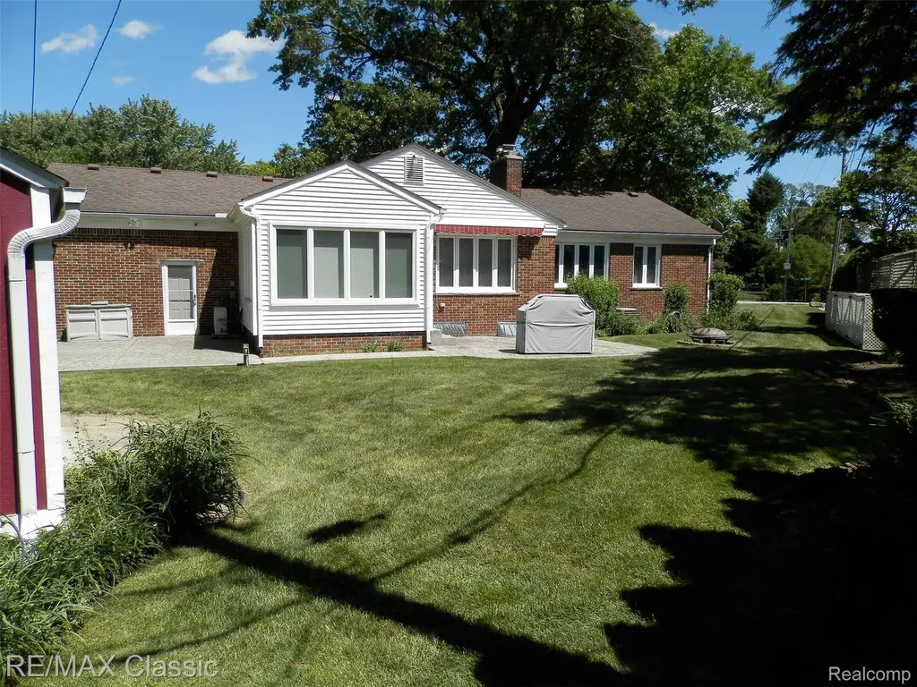 14921 Delaware Avenue Redford Charter Township MI 48239