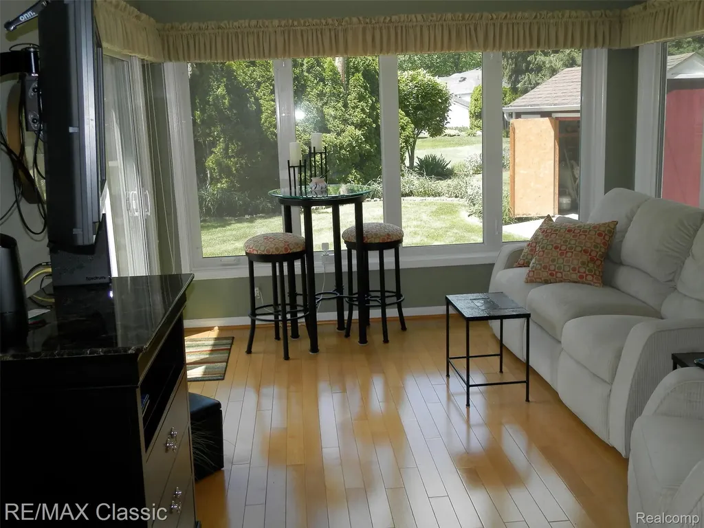 14921 Delaware Avenue Redford Charter Township MI 48239