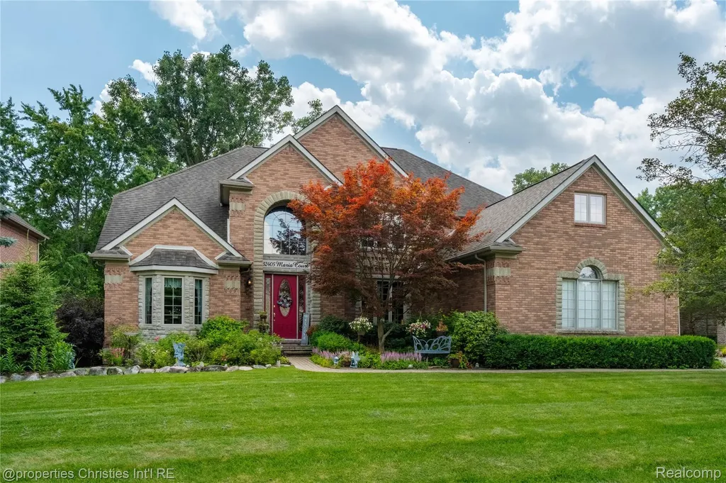 32405 Maria Court Livonia City MI 48152