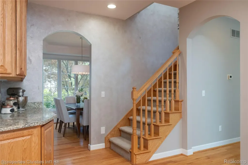 32405 Maria Court Livonia City MI 48152