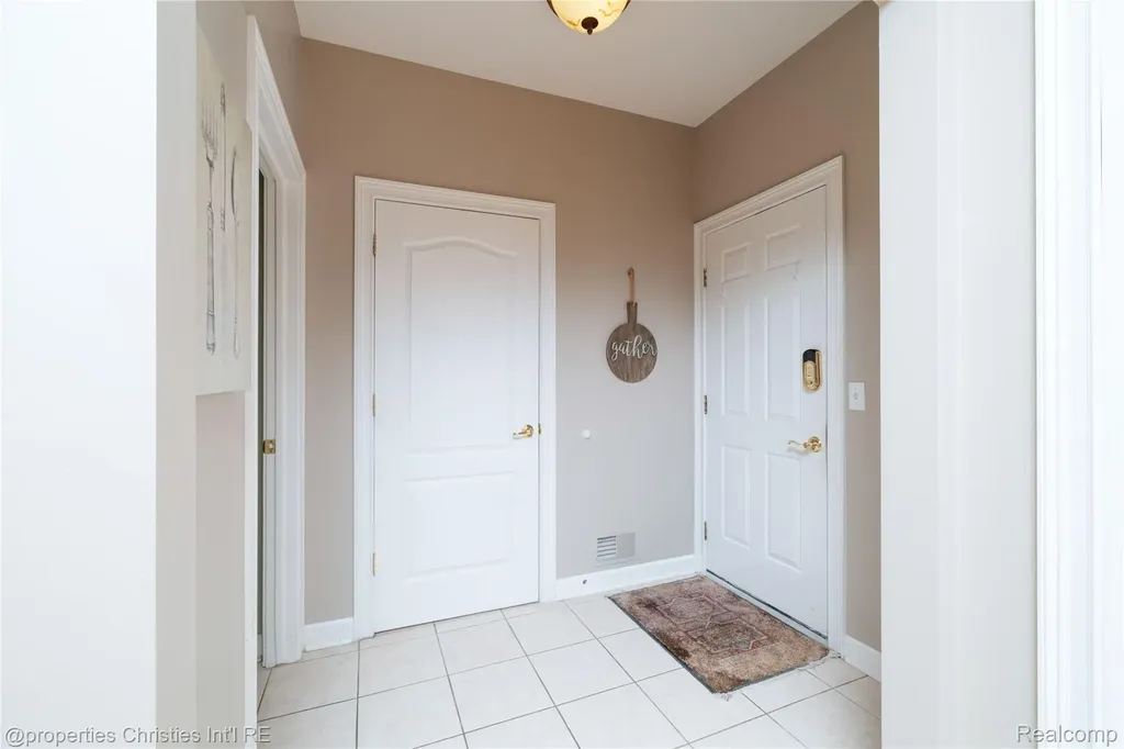 32405 Maria Court Livonia City MI 48152