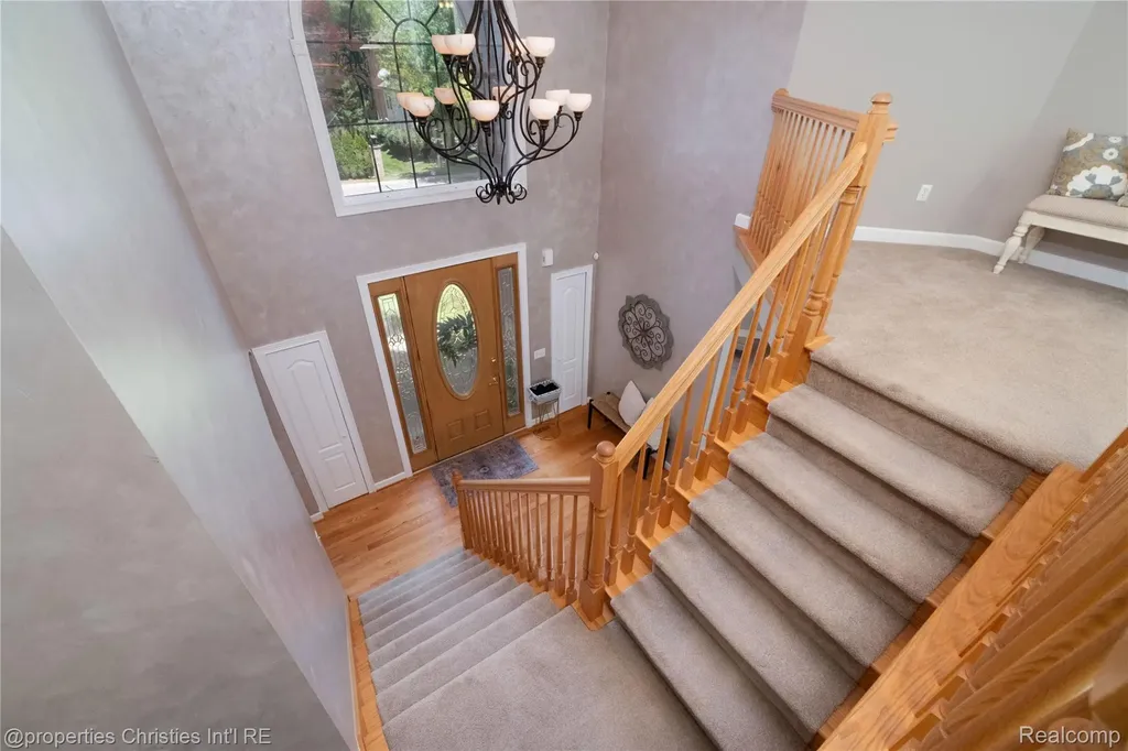 32405 Maria Court Livonia City MI 48152