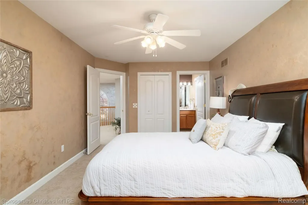 32405 Maria Court Livonia City MI 48152