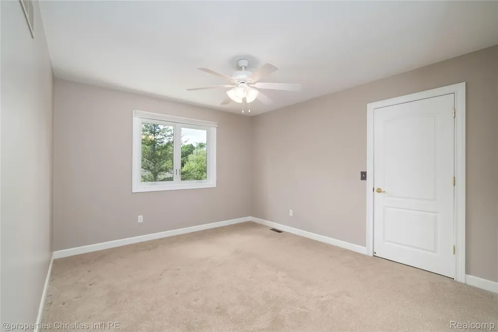 32405 Maria Court Livonia City MI 48152