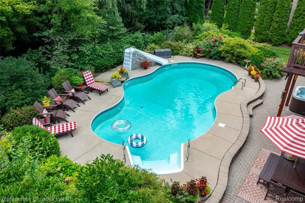 32405 Maria Court Livonia City MI 48152