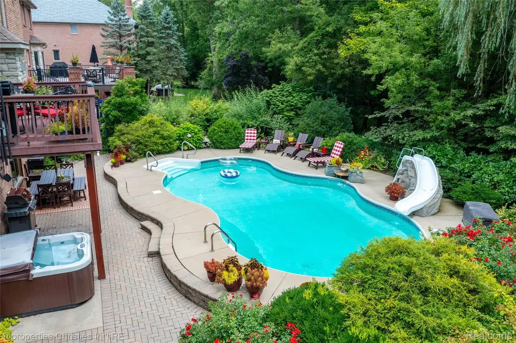 32405 Maria Court Livonia City MI 48152