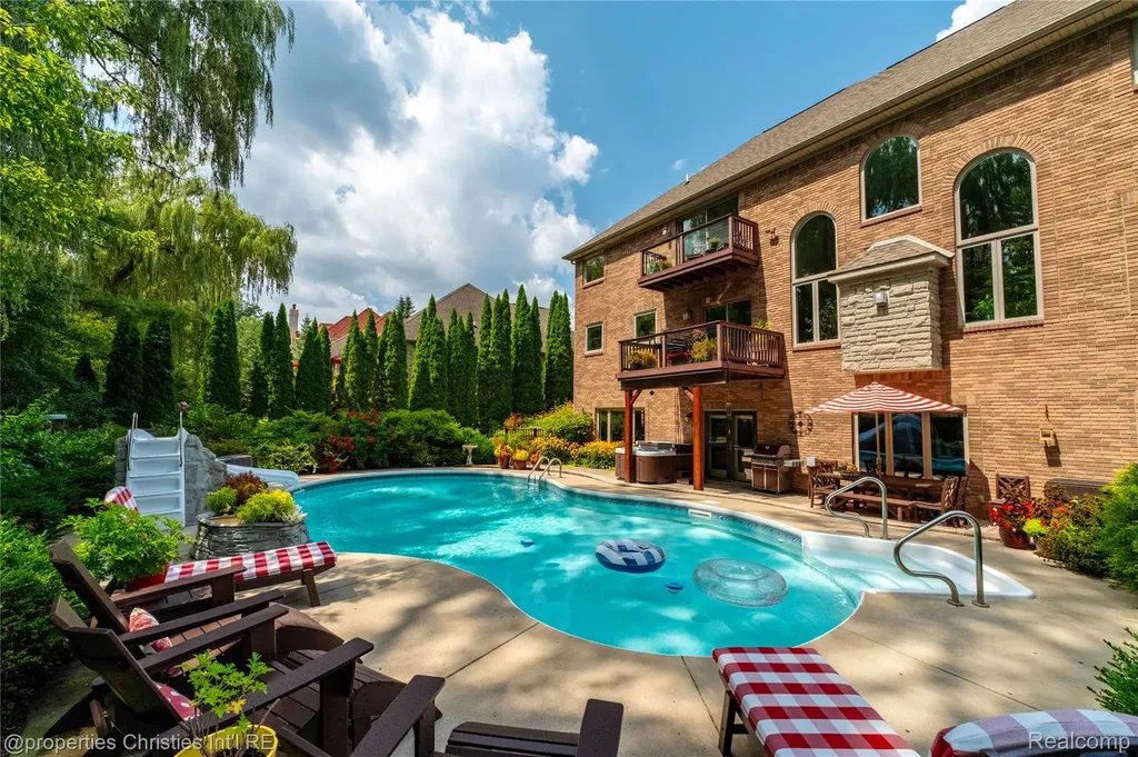32405 Maria Court Livonia City MI 48152