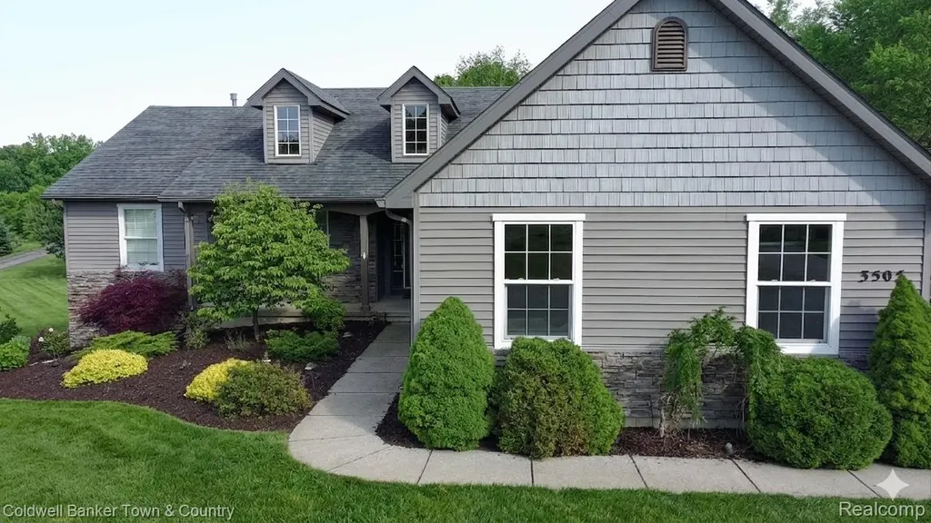 3505 Prescott Drive Howell City MI 48843