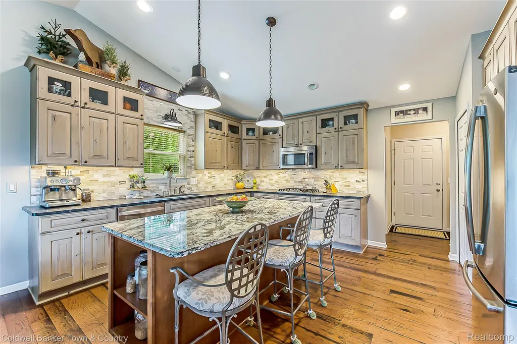 3505 Prescott Drive Howell City MI 48843