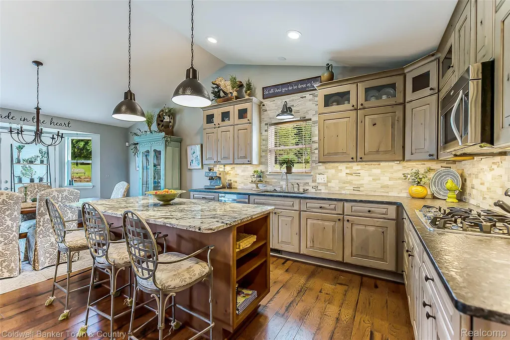 3505 Prescott Drive Howell City MI 48843