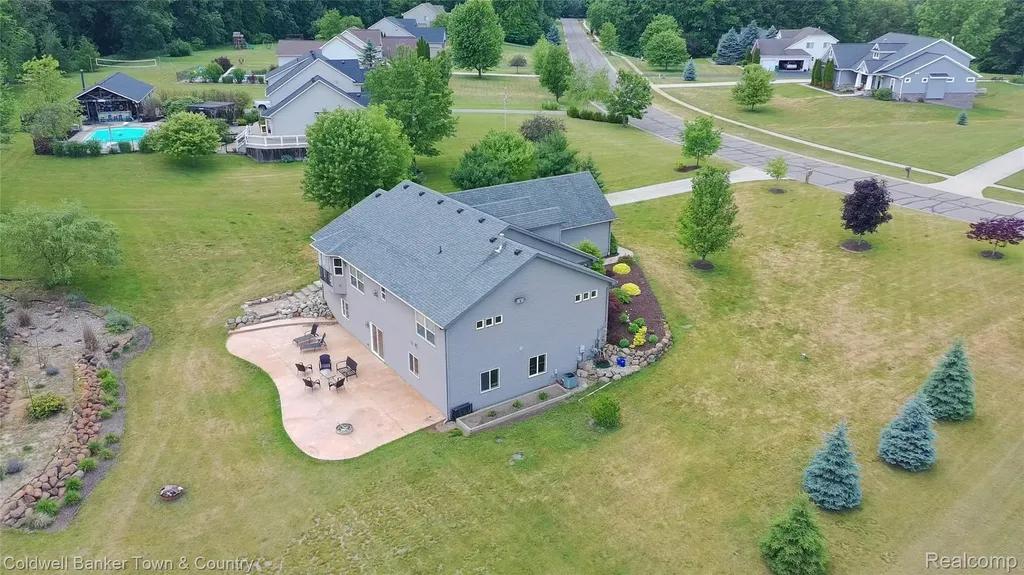 3505 Prescott Drive Howell City MI 48843