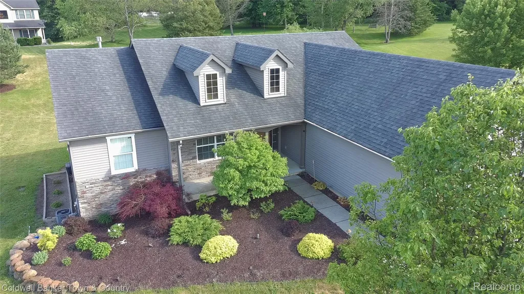 3505 Prescott Drive Howell City MI 48843