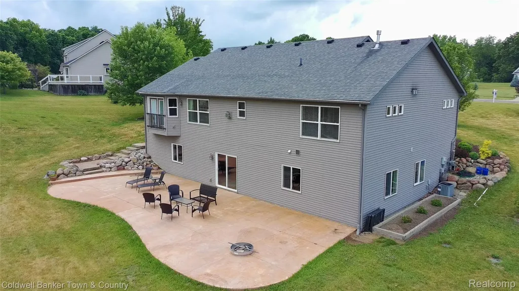 3505 Prescott Drive Howell City MI 48843