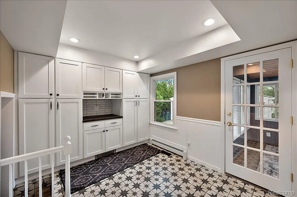 4403 Amherst Road Royal Oak City MI 48073