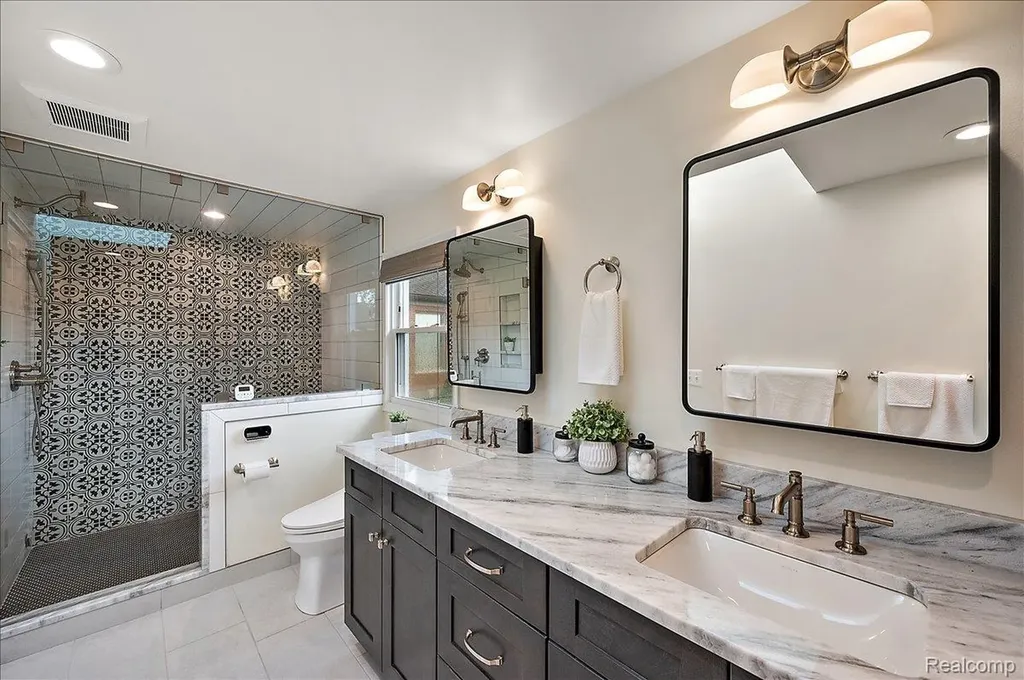 4403 Amherst Road Royal Oak City MI 48073