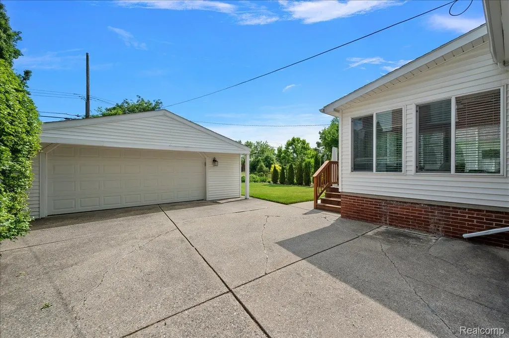 4403 Amherst Road Royal Oak City MI 48073