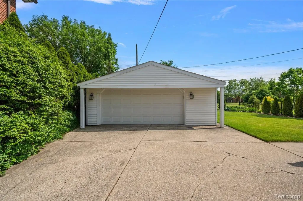 4403 Amherst Road Royal Oak City MI 48073