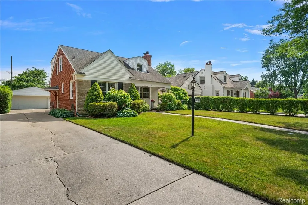 4403 Amherst Road Royal Oak City MI 48073