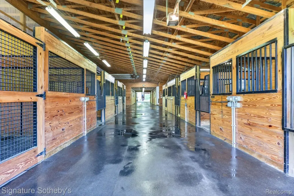 12700 Shaffer Road Springfield Charter Township MI 48350