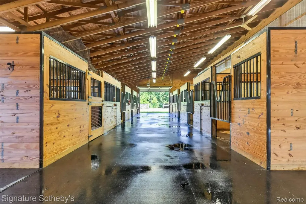 12700 Shaffer Road Springfield Charter Township MI 48350