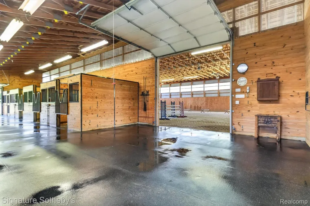 12700 Shaffer Road Springfield Charter Township MI 48350