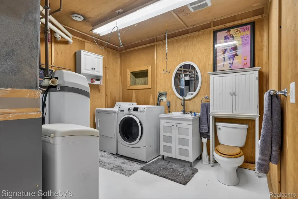 12700 Shaffer Road Springfield Charter Township MI 48350
