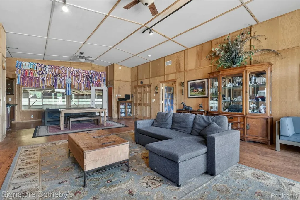 12700 Shaffer Road Springfield Charter Township MI 48350