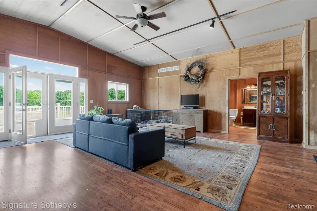 12700 Shaffer Road Springfield Charter Township MI 48350
