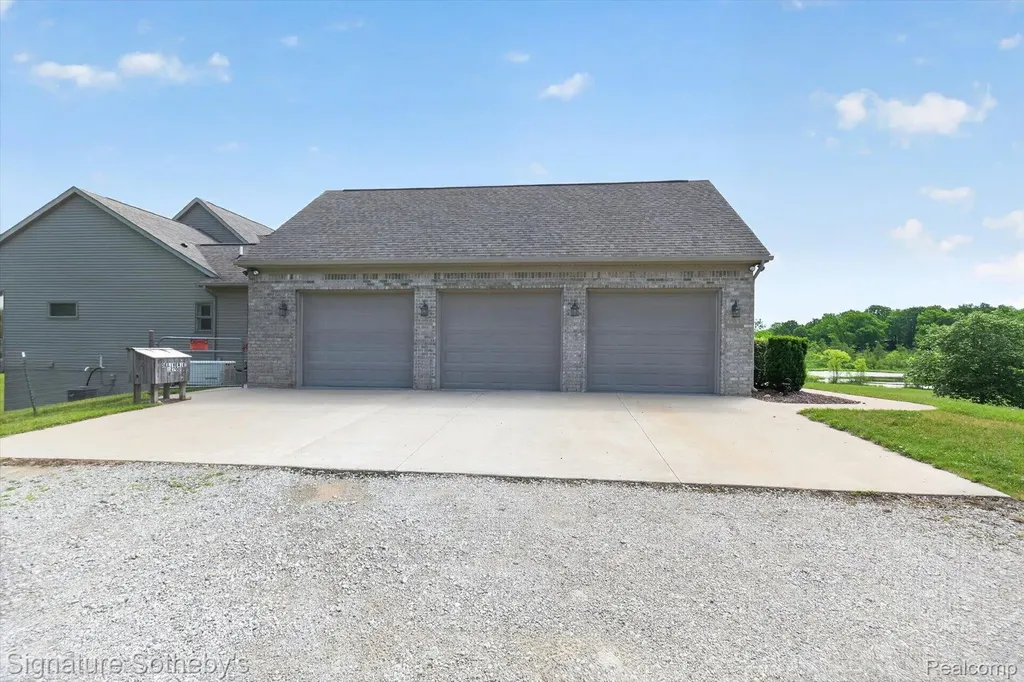 12700 Shaffer Road Springfield Charter Township MI 48350