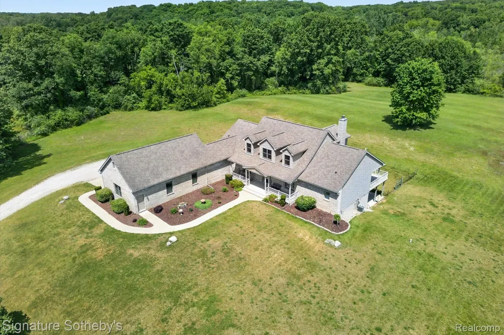 12700 Shaffer Road Springfield Charter Township MI 48350