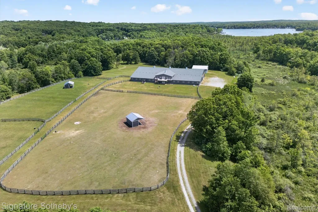 12700 Shaffer Road Springfield Charter Township MI 48350