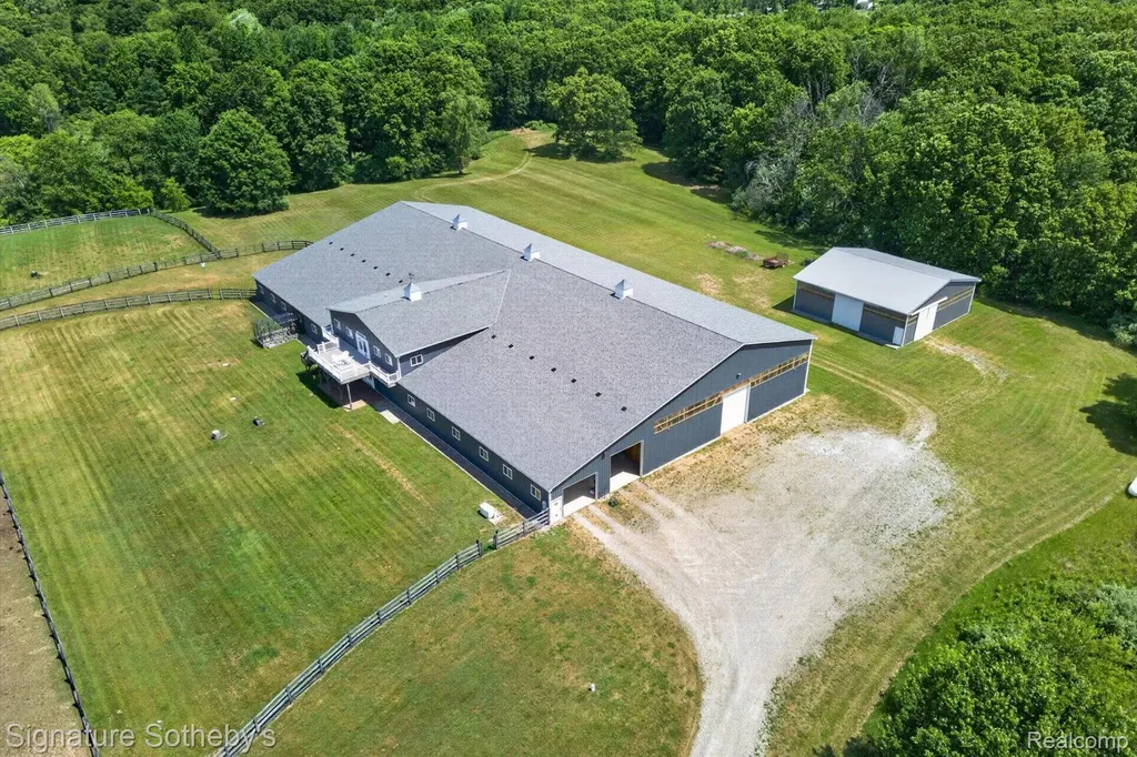 12700 Shaffer Road Springfield Charter Township MI 48350