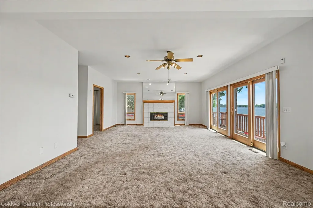 7351 Locklin West Bloomfield Charter Township MI 48324