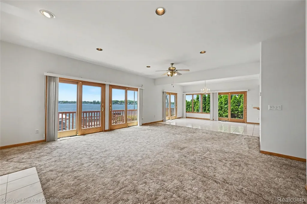 7351 Locklin West Bloomfield Charter Township MI 48324